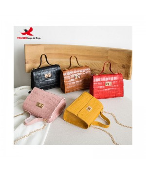 Factory new fashion trend one-shoulder diagonal change bag women's hand handbag wholesale